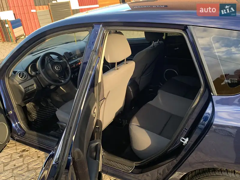 Хэтчбек Mazda 3 2009 в 