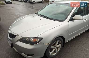Седан Mazda 3 2004 в 