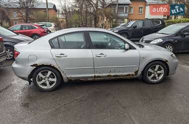 Седан Mazda 3 2004 в 