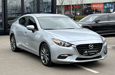Седан Mazda 3 2018 в 