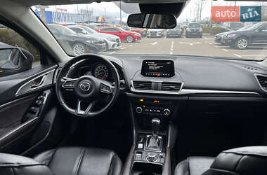 Седан Mazda 3 2018 в 