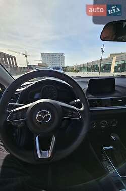Седан Mazda 3 2016 в 