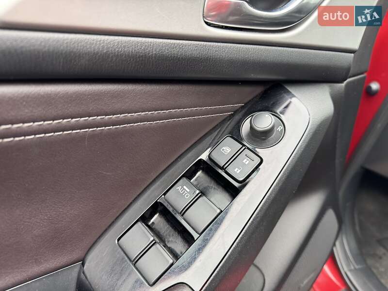 Седан Mazda 3 2016 в Киеве