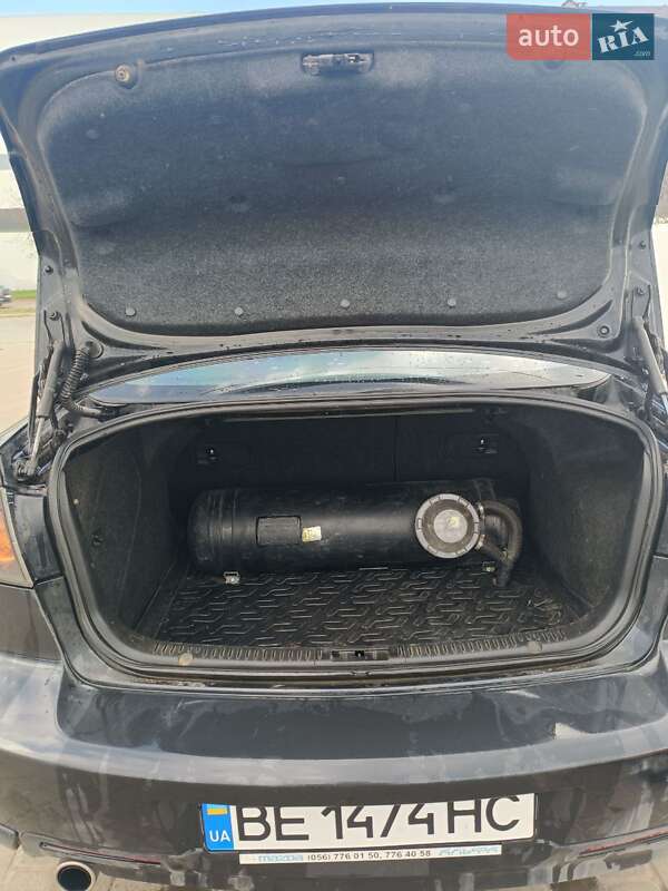 Седан Mazda 3 2006 в Николаеве