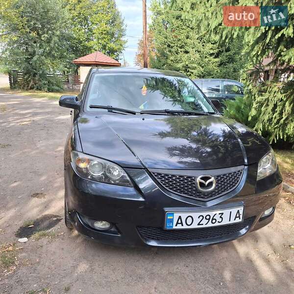Седан Mazda 3 2005 в Тячеве