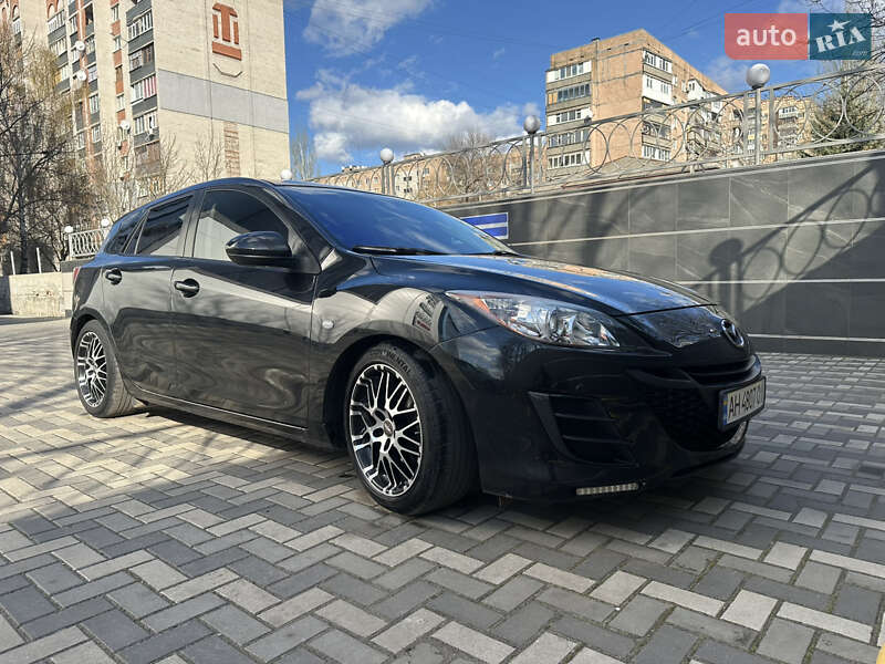 Хэтчбек Mazda 3 2009 в Киеве