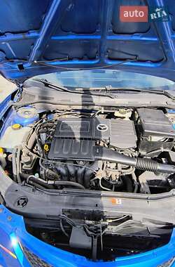 Седан Mazda 3 2006 в 