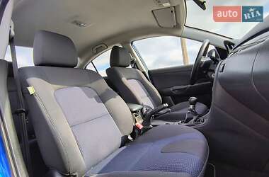 Седан Mazda 3 2006 в 
