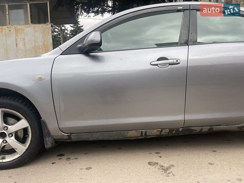 Седан Mazda 3 2004 в Шостці