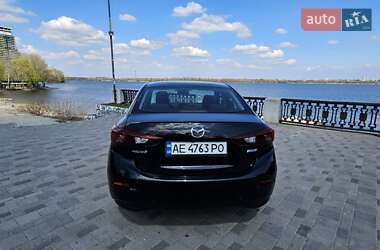Седан Mazda 3 2015 в 