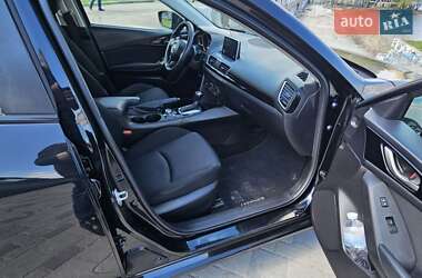 Седан Mazda 3 2015 в 
