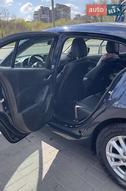 Седан Mazda 3 2016 в 