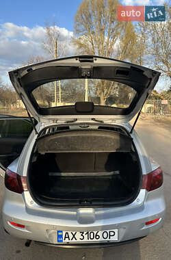 Хетчбек Mazda 3 2004 в 