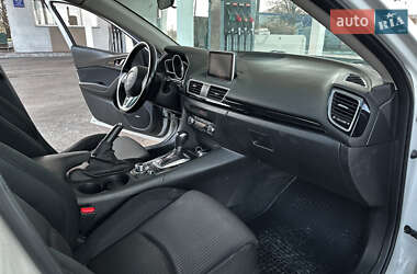 Седан Mazda 3 2015 в 