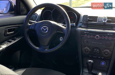 Седан Mazda 3 2006 в 