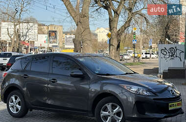 Хэтчбек Mazda 3 2012 в 