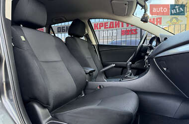 Хэтчбек Mazda 3 2012 в 