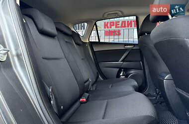Хэтчбек Mazda 3 2012 в 