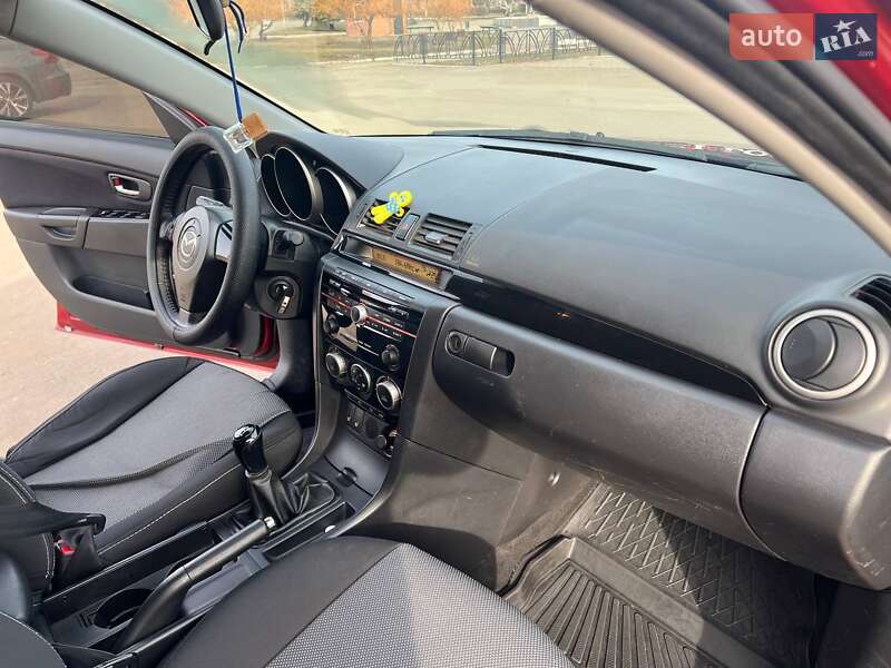 Седан Mazda 3 2008 в Павлограді