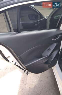 Хэтчбек Mazda 3 2014 в 