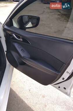 Хэтчбек Mazda 3 2014 в 