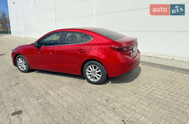 Седан Mazda 3 2016 в 