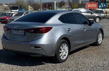 Седан Mazda 3 2015 в 
