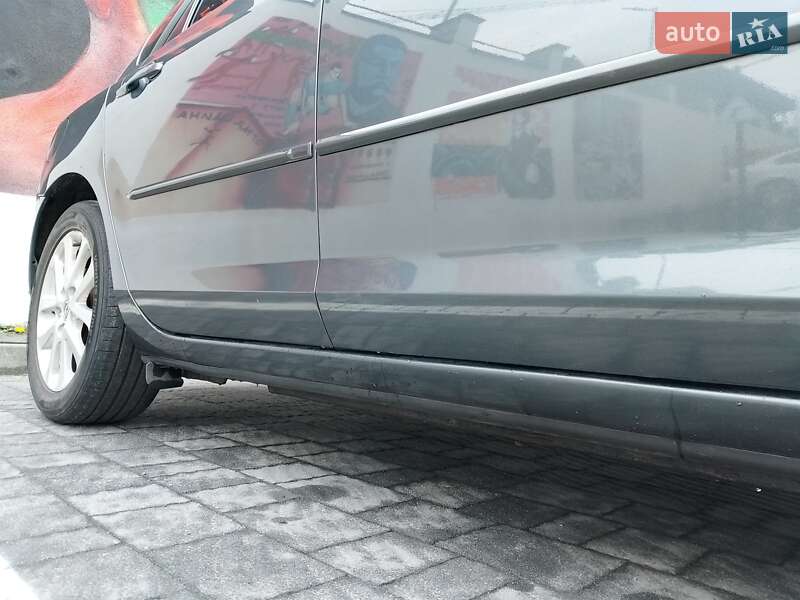 Хэтчбек Mazda 3 2008 в Львове