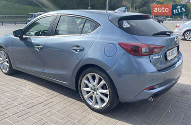 Хэтчбек Mazda 3 2016 в 