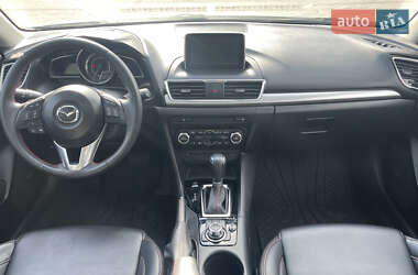 Хэтчбек Mazda 3 2016 в 