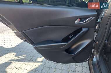 Седан Mazda 3 2018 в 