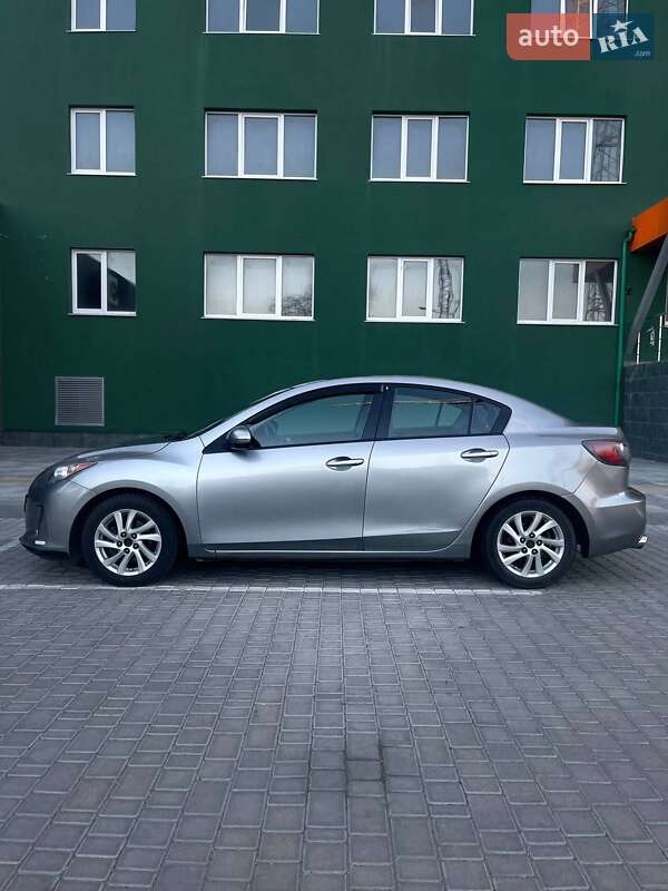 Седан Mazda 3 2012 в Одесі