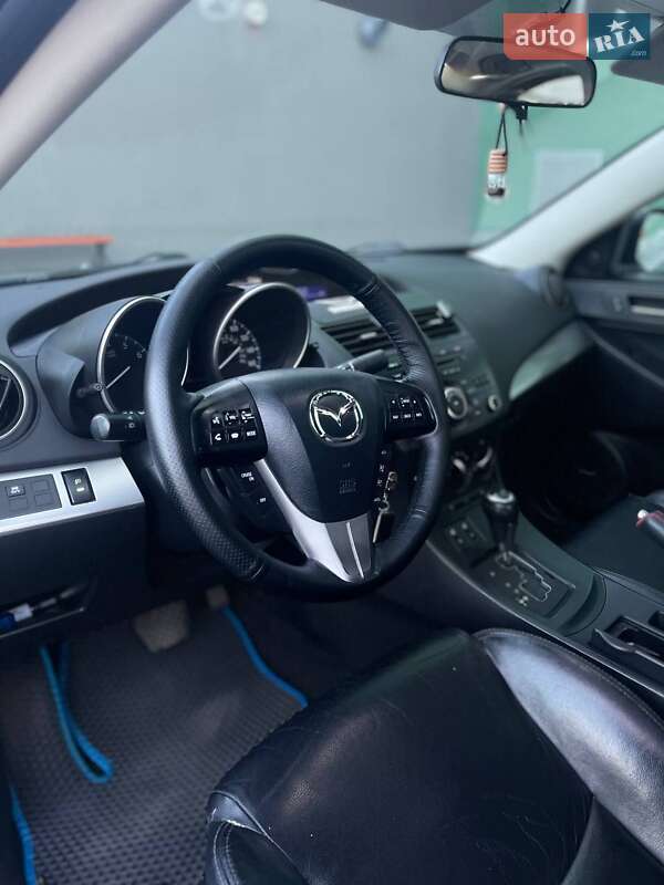 Седан Mazda 3 2012 в Одесі