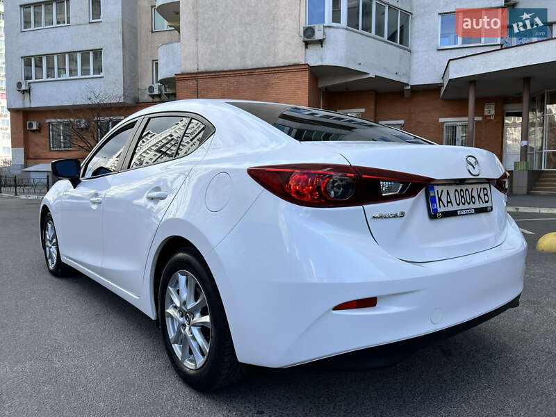Mazda 3 2015