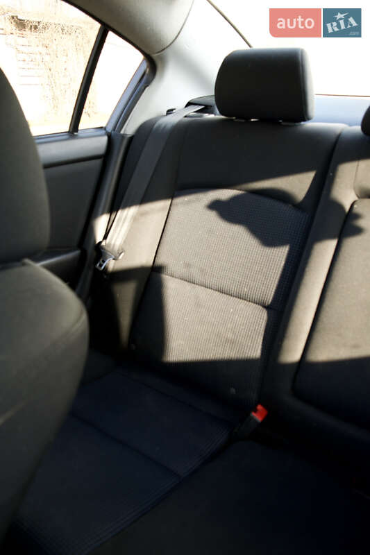 Седан Mazda 3 2006 в Киеве
