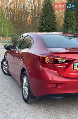 Седан Mazda 3 2014 в 