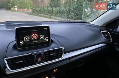 Седан Mazda 3 2014 в 