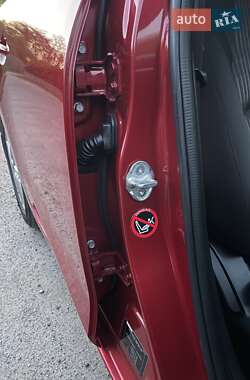 Седан Mazda 3 2014 в 
