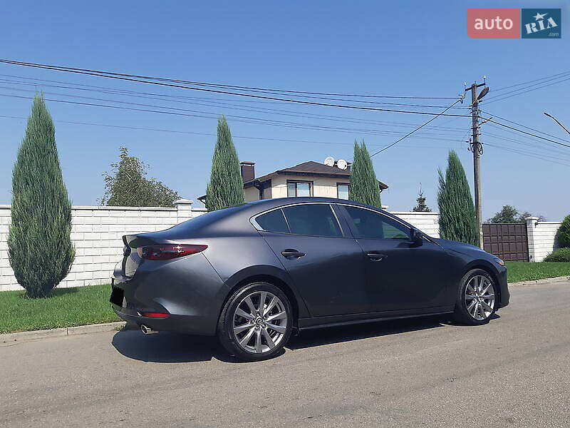 Седан Mazda 3 2019 в Киеве