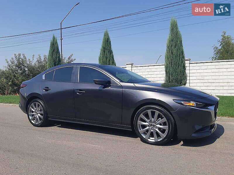 Седан Mazda 3 2019 в Киеве
