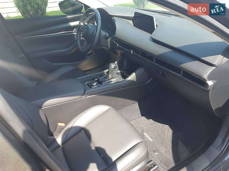 Седан Mazda 3 2019 в Киеве