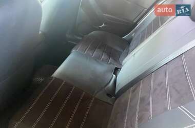Седан Mazda 3 2013 в 