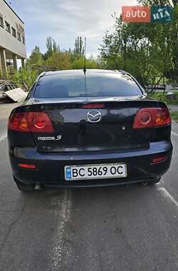 Седан Mazda 3 2004 в 
