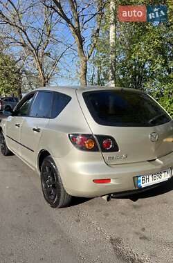 Хэтчбек Mazda 3 2006 в 