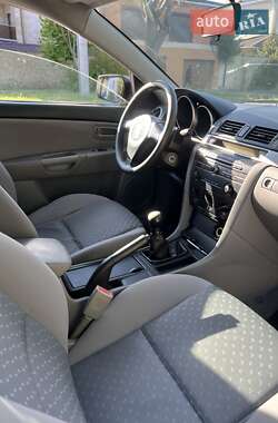Хэтчбек Mazda 3 2006 в 