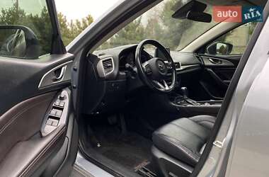 Седан Mazda 3 2017 в 