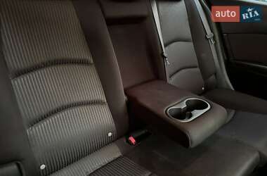 Хэтчбек Mazda 3 2013 в 
