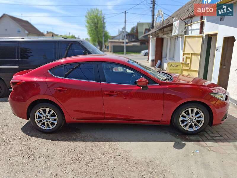 Седан Mazda 3 2016 в Киеве