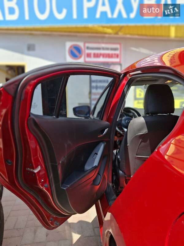Седан Mazda 3 2016 в Киеве