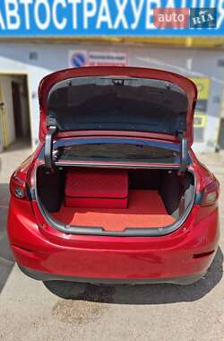 Седан Mazda 3 2016 в 